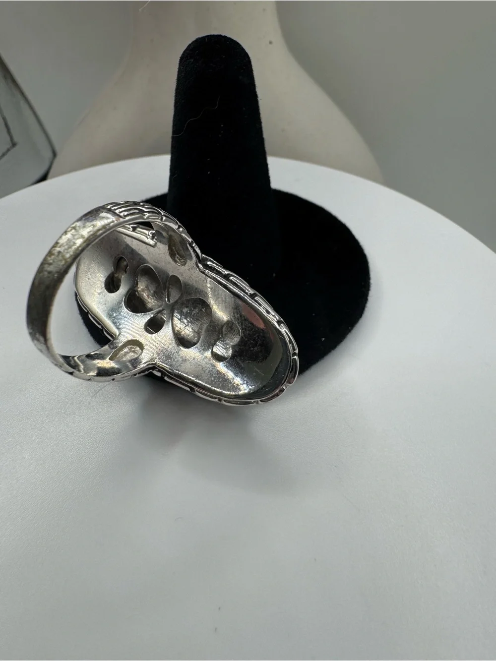 Two-Tone Hammered Oval Statement Ring with Byzantine Chain Pattern (Size 9)